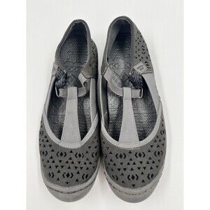 MUKLUK SPORT women's Samantha sporty sandals size 7 Gray laser cut flat shoes